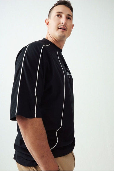 Graphic Piping Tee in Black