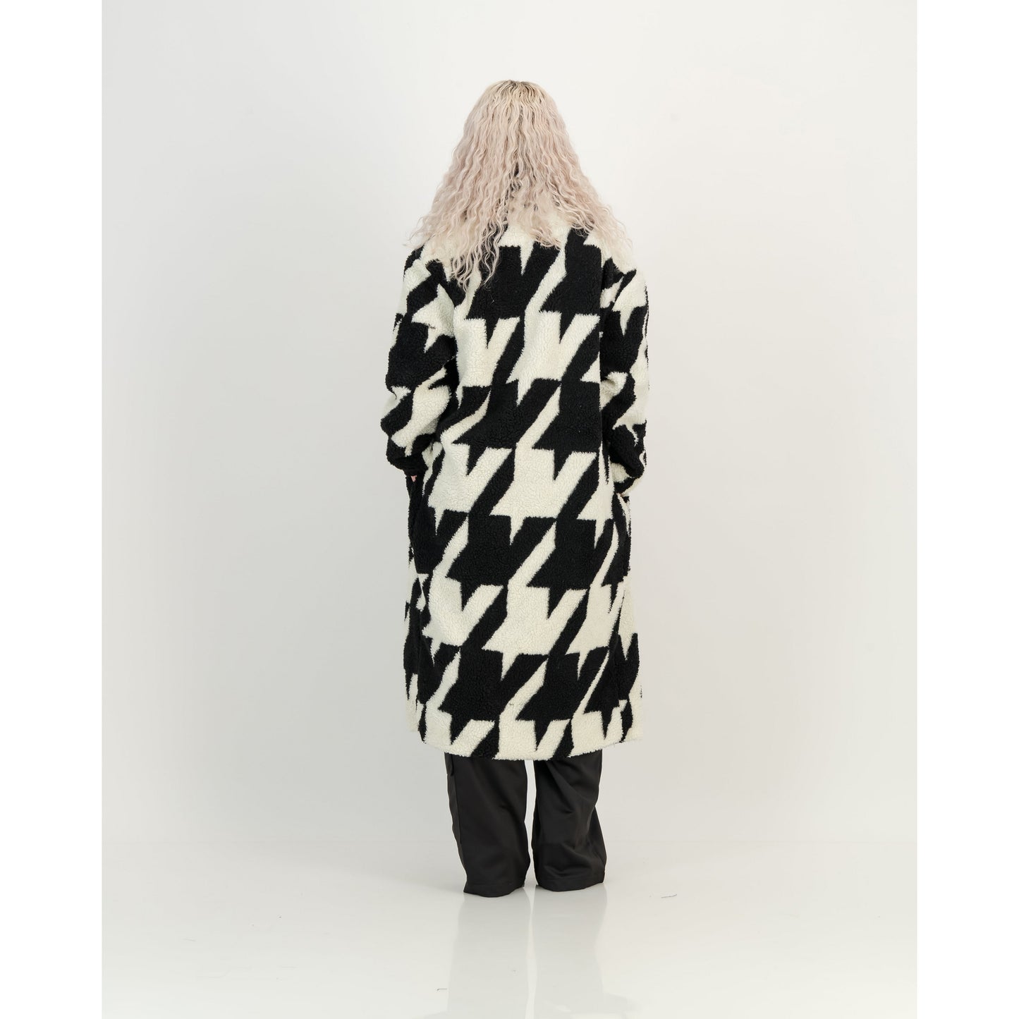 Sherpa Coat in Black & White Houndstooth